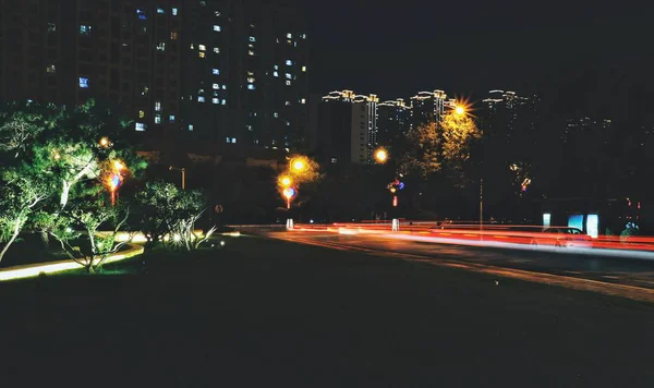 Tráfico Ciudad Por Noche — Foto de Stock