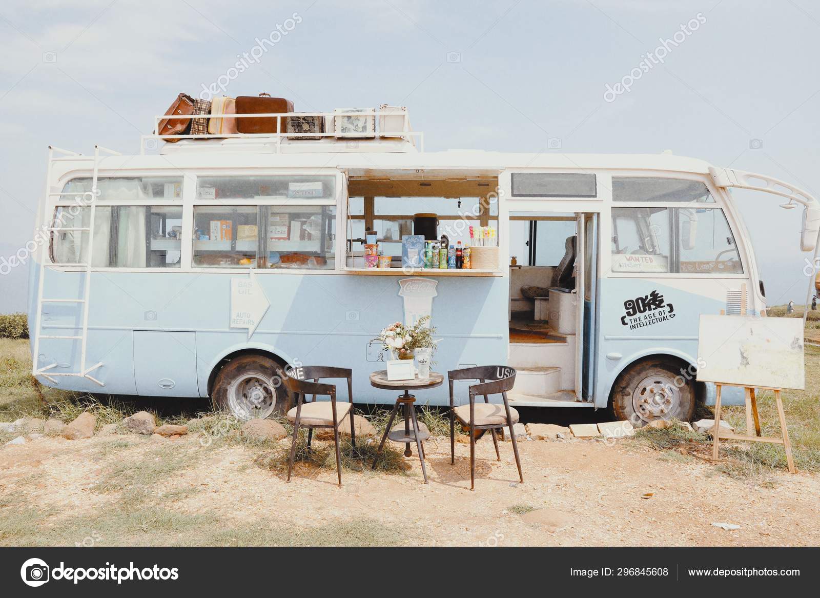 Vintage Car Parked Beach Stock Photo by ©Imaginechina-Tuchong 296845608