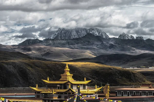 Buddhist Tempel Bjergene Tibet - Stock-foto