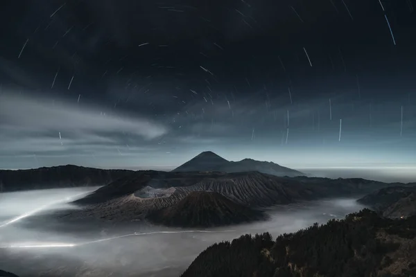 Bellissimo Paesaggio Della Montagna Nella Notte — Foto Stock