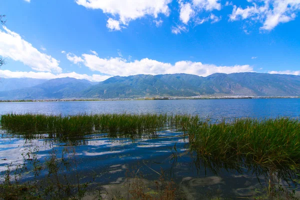 Lago Las Montañas — Foto de Stock