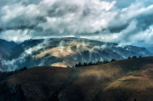 Prachtig Landschap Met Bewolkte Lucht — Stockfoto