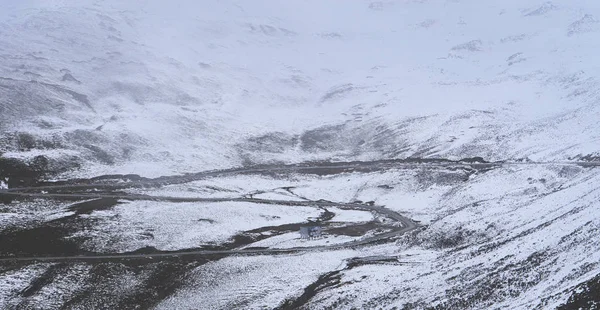 Paisaje Invernal Con Montañas Cubiertas Nieve — Foto de Stock