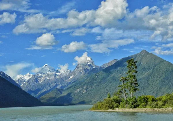 Hermoso Paisaje Lago Las Montañas — Foto de Stock
