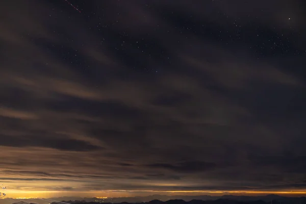 Cielo Nocturno Con Nubes — Foto de Stock