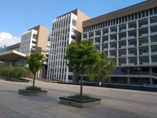 Edificio Moderno Ciudad Madrid — Foto de Stock