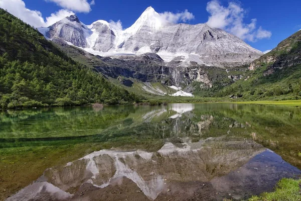 Wunderschöne Seenlandschaft Den Dolomiten Italien — Stockfoto