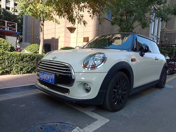 Carretera Ciudad Con Coches Coche Del Vehículo — Foto de Stock