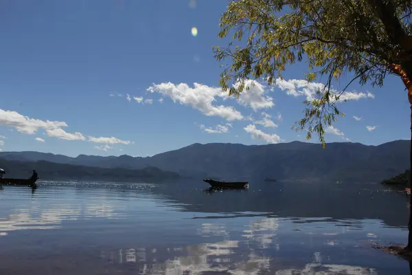 Lago Las Montañas — Foto de Stock