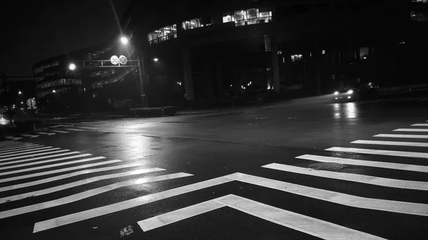 Трафик Городе Ночью — стоковое фото