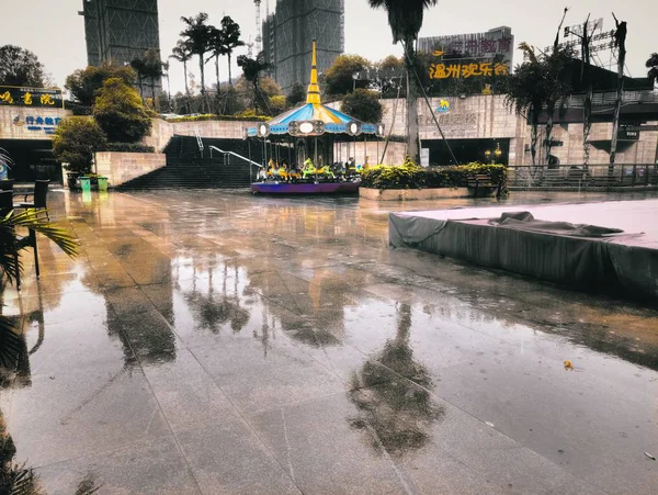 Fântâna Din Oraşul Parcului Dimineaţa — Fotografie, imagine de stoc