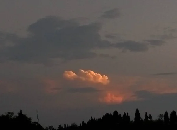 Hermoso Atardecer Sobre Cielo — Foto de Stock