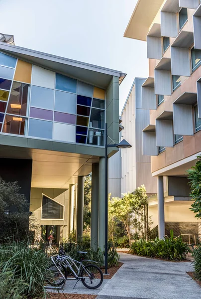 Moderno Edificio Apartamentos Con Balcón Ventana — Foto de Stock