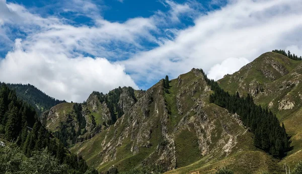 イタリア ドロミテの山の風景 — ストック写真