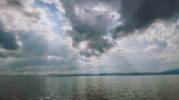 Schöne Landschaft Mit Wolken Und Himmel — Stockfoto