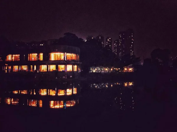 Vista Nocturna Ciudad Del Edificio Más Famoso Por Noche — Foto de Stock