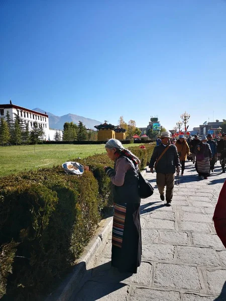 Tíbet Por Unos Días Siga Giro Través Multitud Hasta Palacio — Foto de Stock
