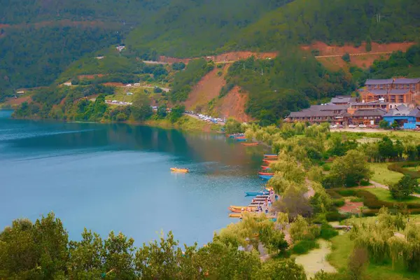 Hermoso Paisaje Lago Las Montañas — Foto de Stock