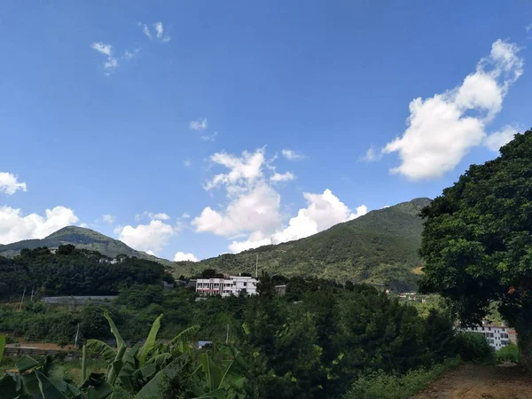 Paisaje Montaña Con Cielo Azul — Foto de Stock