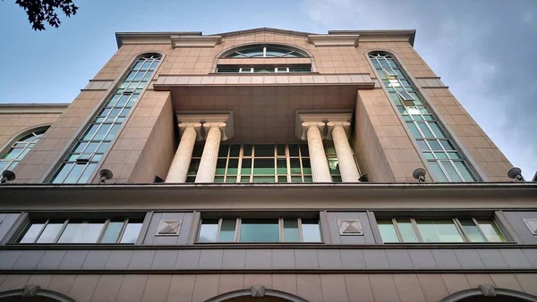 Fachada Edificio Moderno Con Ventanas — Foto de Stock