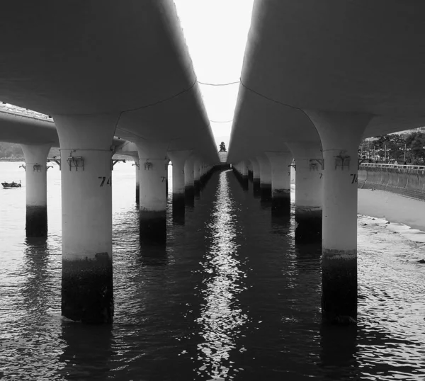 Puente Ciudad Isla Noche — Foto de Stock