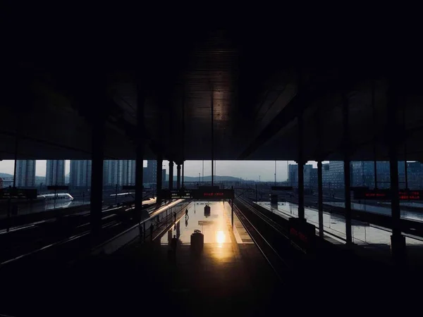 Железнодорожный Вокзал Ночью — стоковое фото