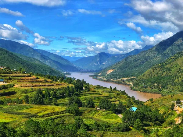 Hermoso Paisaje Del Valle Las Montañas Del Cáucaso — Foto de Stock