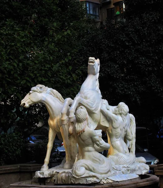 Escultura Una Fuente Parque — Foto de Stock