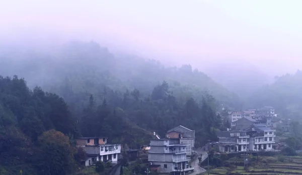 Hermoso Paisaje Del Pueblo Por Mañana — Foto de Stock