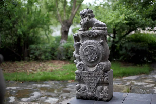 Estatua Del Antiguo Buddha Jardín — Foto de Stock