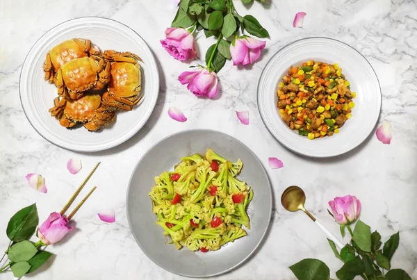 Vista Cerca Deliciosa Ensalada Con Verduras —  Fotos de Stock