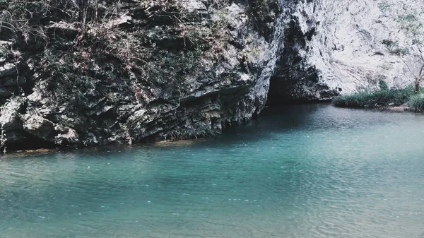 地中海の山々の海の美しい景色 — ストック写真