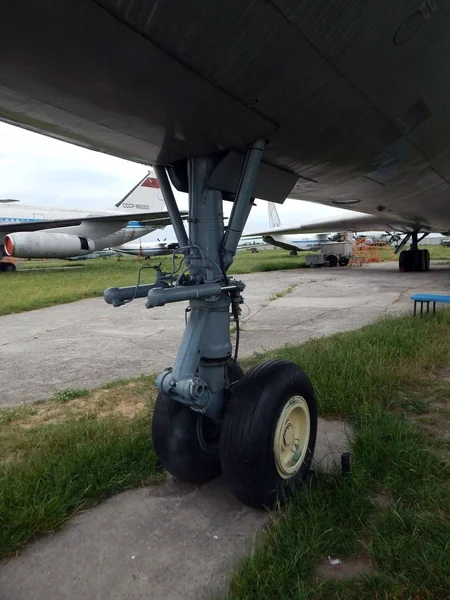 Luchtvaart Chassis Van Een Vliegtuig Een Helikopter Luchthaven — Stockfoto