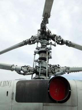 Helikopter sivil ve askeri havaalanında vardır