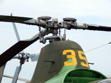 Helikopter sivil ve askeri havaalanında vardır