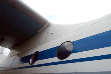 Ayrıntılı olarak sivil ve askeri uçak