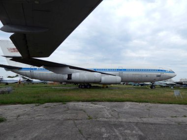 Ayrıntılı olarak sivil ve askeri uçak