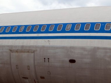 Ayrıntılı olarak sivil ve askeri uçak