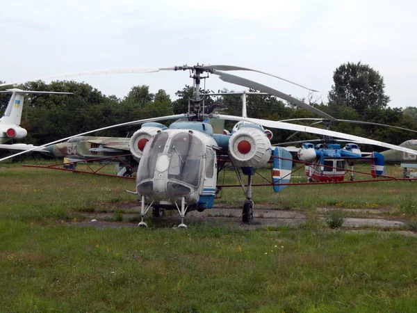 Cywilne Wojskowe Helikoptery Szczegółowo — Zdjęcie stockowe