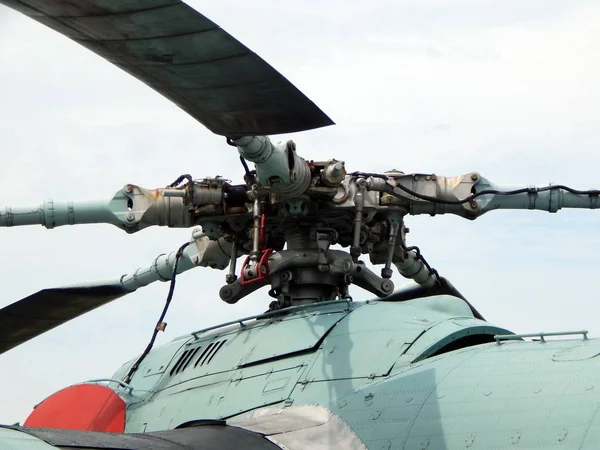 Hubschrauber Stehen Auf Dem Zivilen Und Militärischen Flugplatz — Stockfoto