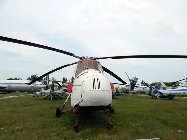 Helikoptery Lotnisku Cywilnym Wojskowym — Zdjęcie stockowe