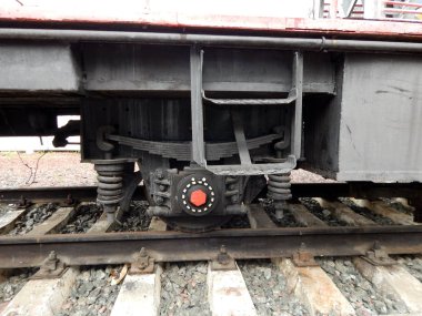 Demiryolu tren, lokomotif, vagonlar