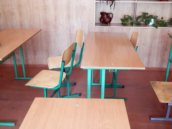 Bureaux Scolaires Dans Salle Classe Chaises — Photo