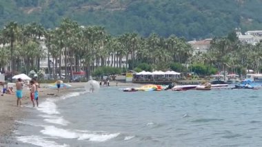 Marmaris, Türkiye-10 Haziran 2016: deniz, sokaklarda insanlar.
