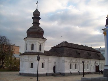 Tarihi ve arkeolojik binalar ve mimari