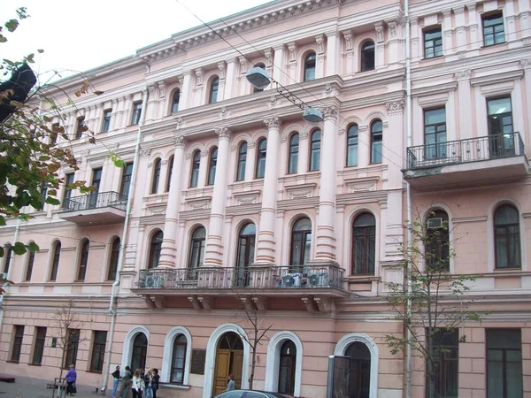 Tarihi ve arkeolojik binalar ve mimari