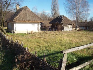 Tarihi ve arkeolojik binalar ve mimari