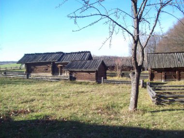 Tarihi ve arkeolojik binalar ve mimari