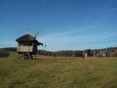 Tarihi ve arkeolojik binalar ve mimari