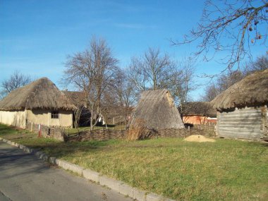 Tarihi ve arkeolojik binalar ve mimari